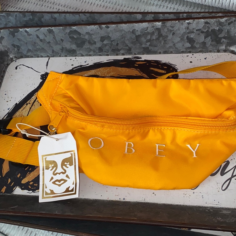 NWT Obey Drop Out Mustard Yellow Fanny Pack - Picture 4 of 6